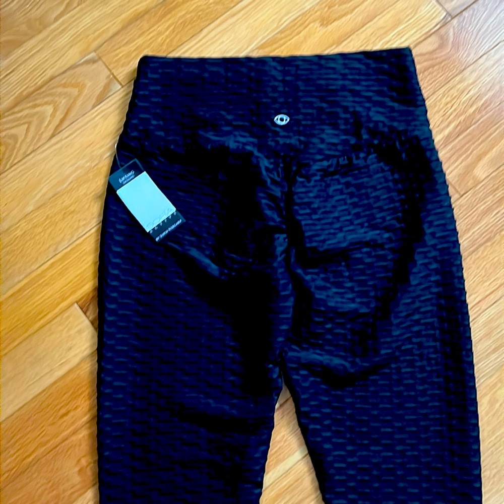 Sofia by Sofia Vergara Active Leggings NWT size M